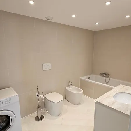 Apartman The Blue House, Lovely In The Cote D'azur For 6 People Menton