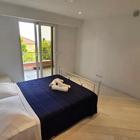 The Blue House, Lovely In The Cote D'azur For 6 People