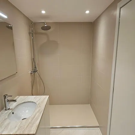 The Blue House, Lovely In The Cote D'azur For 6 People * Ментона