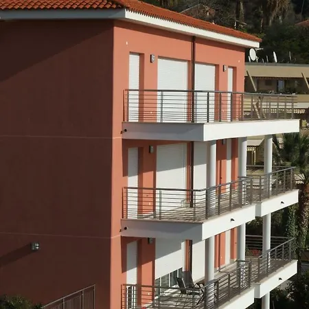 The Blue House, Lovely In The Cote D'azur For 6 People