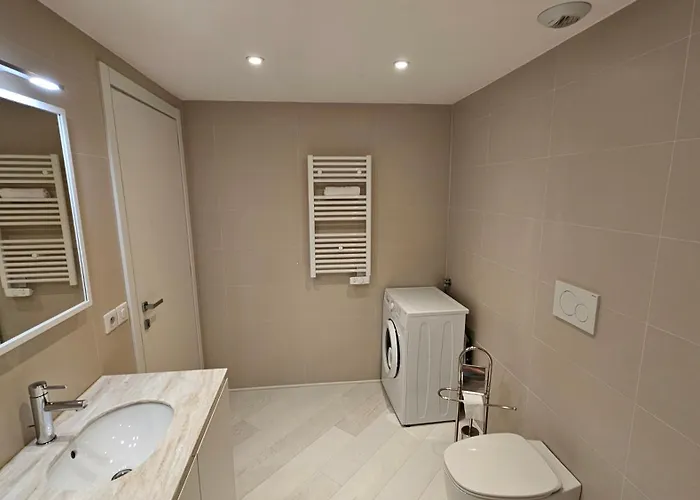 The Blue House, Lovely In The Côte D'azur For 6 People *