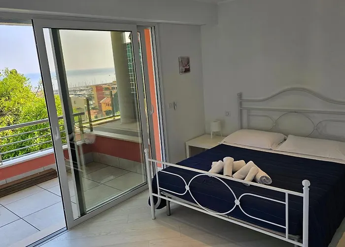 Apartment The Blue House, Lovely In The Cote D'azur For 6 People