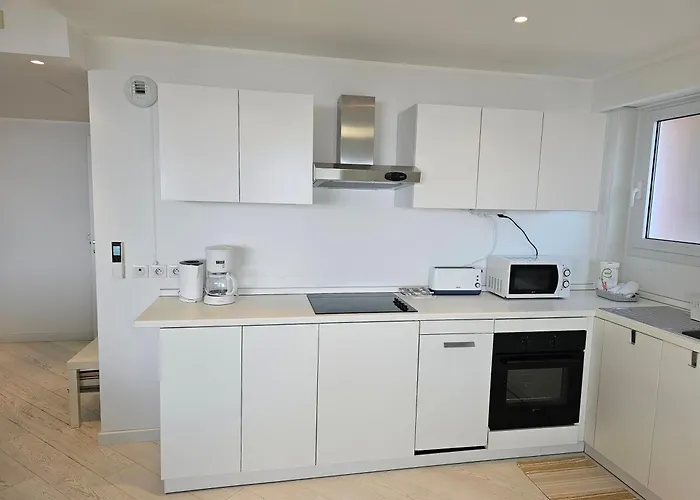 The Blue House, Lovely In The Côte D'azur For 6 People