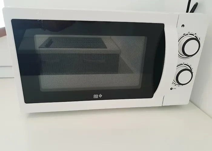 The Blue House, Lovely In The Côte D'azur For 6 People * Menton