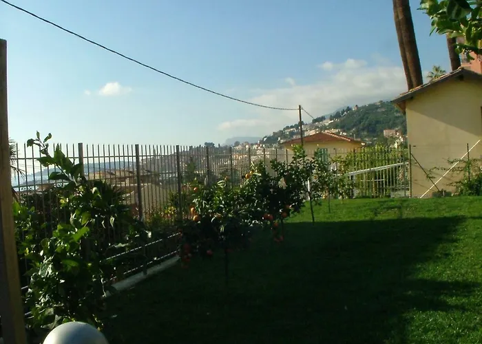 The Blue House, Lovely In The Cote D'azur For 6 People Apartmán *